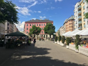 Siebenbrunnenplatz, 1050 Wien (2)_Marktstand links kommt weg